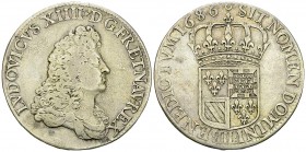 Louis XIV, AR Ecu carambole 1686, Lille 

France, Royaume. Louis XIV (1643-1715). AR Ecu carambole (ou Ecu de Flandre) 1686 (43 mm, 37.13 g), Lille....