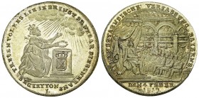 Bayern, Versilberter Jeton 1819 

Deutschland, Bayern. Maximilian I Joseph. Versilberter Jeton 1819 (33 mm, 14.75 g), auf die Verfassung. Von Lauer....