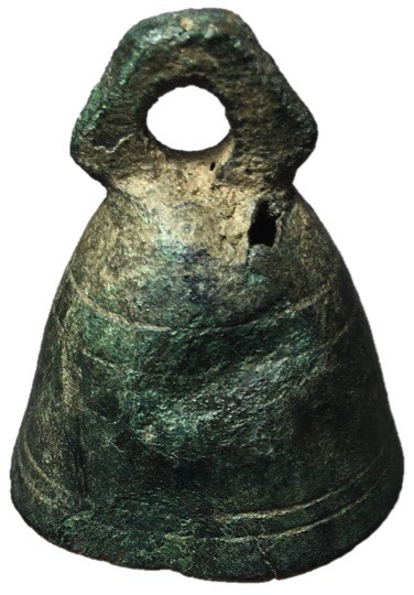 Roman Empire, 4th Century AD
AE Bell measuring 34x29mm, clapper missing otherwi...