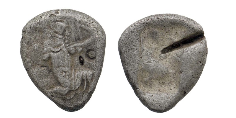 PERSIAN EMPIRE. Achaemenids, 475-420 BC. AR Siglos.
4,68 gr. 15 mm