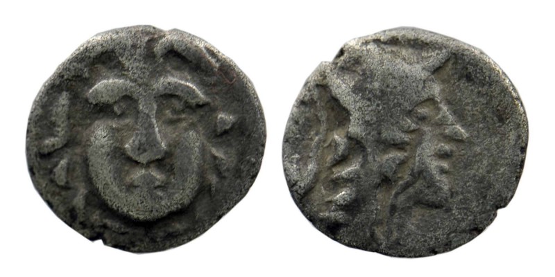 Selge. Pisidia. AR Obol 3rd Century BC.
Obv. Facing head of Gorgoneion.
Rev. Hel...