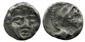 Selge. Pisidia. AR Obol 3rd Century BC.
Obv. Facing head of Gorgoneion.
Rev. Helmeted head of Athena right
SNG BN 1930; SNG PFPS 336.
0,97 gr. 9 mm