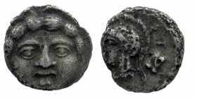 Selge. Pisidia. AR Obol 3rd Century BC.
Obv. Facing head of Gorgoneion.
Rev. Helmeted head of Athena left
SNG BN 1930; SNG PFPS 336.
1,00 gr 10 mm