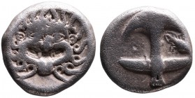 Thrace, Apollonia Pontica, late 5th-4th centuries.
Facing gorgoneion;
Anchor upright, to the right crayfish
SNG Black Sea 150-152. Charming Gorgona's ...