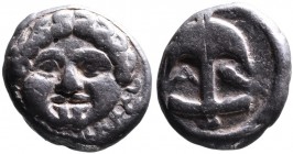 Thrace, Apollonia Pontica, late 5th-4th centuries.
Facing gorgoneion;
Anchor upright, to the left A, to the right crayfish
SNG Black Sea 157,159-163. ...