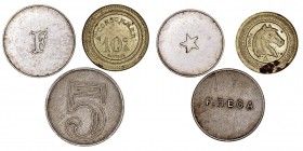 LA PESETA
FICHAS, RESELLOS Y CURIOSIDADES
Lote de 3 fichas/token. F. REGA; F y estrella (plata), 10 C cabeza de caballo (francesa) EBC a MBC