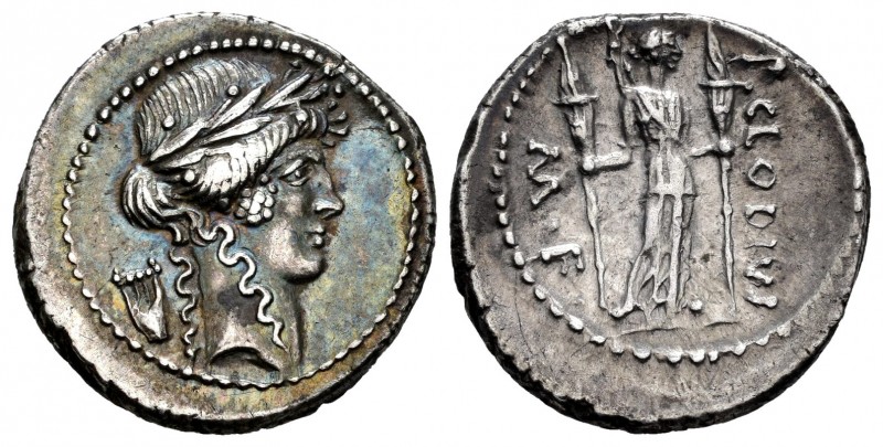 Claudia. Denario. 42 a.C. Roma. (Ffc-569). (Craw-494/23). (Cal-428). Anv.: Cabez...