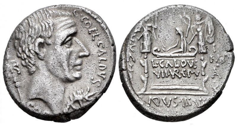 Coelia. Denario. 51 a.C. Roma. (Ffc-576). (Craw-437/2a). (Cal-443). Anv.: Cabeza...