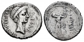 Julio César. P. Sepullius Macer. Denario. 44 a.C. Roma. (Ffc-33). (Craw-480/11). (Cal-1262). Anv.: Cabeza laureada de Julio César a derecha, alrededor...