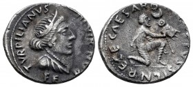 Augusto. P. Petronius Turpilianus. Denario. 19 a.C. Roma. (Ffc-304). (Ric-288). (Cal-1080). Anv.: TVRPILIANVS III VIR FERON. Cabeza diademada de Feron...