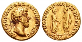 Marco Aurelio. Áureo. 161 d.C. Roma. (Ric-8). (Cal-1822a). (Ch-70). Anv.: IMP CAES M AVREL ANTONINVS AVG. Busto desnudo a derecha. Rev.: CONCORDIAE AV...