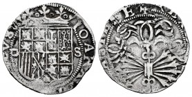 Juana y Carlos (1504-1555). 1 real. (Antes de 1550). Sevilla. (Cal 2008-161). (Cal 2019-80). Ag. 3,24 g. Escudo entre ensayador d cuadrada y S. Visibl...