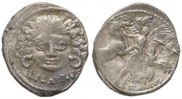 ROMANE REPUBBLICANE - PLAUTIA - L. Plautius Plancus (47 a.C.) - Denario - La Medusa di fronte /R L'Aurora conduce i cavalli del Sole B. 14; Cr. 453/1c...