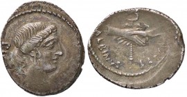 ROMANE REPUBBLICANE - POSTUMIA - C. Postumius (74 a.C.) - Denario - Testa della Pietà a d. /R Due mani che si stringono reggendo un caduceo B. 10; Cr....