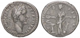 ROMANE IMPERIALI - Antonino Pio (138-161) - Denario - Testa laureata a d. /R La Salute stante a s. alimenta un serpente e tiene un timone appoggiato s...