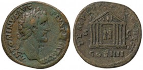 ROMANE IMPERIALI - Antonino Pio (138-161) - Sesterzio - Testa laureata a d. /R Tempio a otto colonne con le statue di Augusto e Livia seduti, sopra, u...