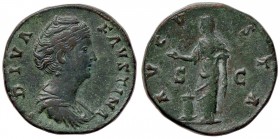 ROMANE IMPERIALI - Faustina I (moglie di A. Pio) - Sesterzio - Busto drappeggiato a d. /R La Pietà stante a s. presso un altare acceso con la mano d. ...