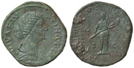 ROMANE IMPERIALI - Faustina II (moglie di M. Aurelio) - Sesterzio - Busto drappeggiato a d. /R Diana stante a d. con crescente dietro il collo e torci...