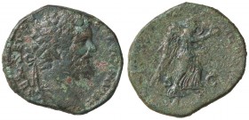 ROMANE IMPERIALI - Settimio Severo (193-211) - Sesterzio - Busto laureato a d. /R La Vittoria andante a s. con corona e palma C. 688 (AE g. 22,98)
me...