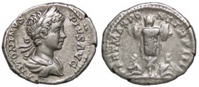 ROMANE IMPERIALI - Caracalla (198-217) - Denario - Busto giovanile laureato e drappeggiato a d. /R Trofeo tra due prigionieri seduti di spalle C. 175;...