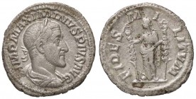 ROMANE IMPERIALI - Massimino I (235-238) - Denario - Busto laureato e drappeggiato a d. /R La Fedeltà stante a s. tra due insegne militari C. 7; RIC 7...