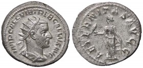 ROMANE IMPERIALI - Treboniano Gallo (251-253) - Antoniniano - Busto radiato e drappeggiato a d. /R L'Eternità diademata stante a s. con globo sormonta...