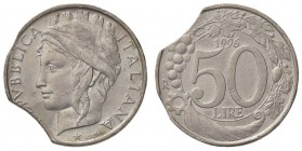 REPUBBLICA ITALIANA - Repubblica Italiana (monetazione in lire) (1946-2001) - 50 Lire 1996 Italia turrita AC Conio tranciato
SPL