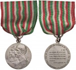 MEDAGLIE - SAVOIA - Vittorio Emanuele III (1900-1943) - Medaglia 1915 - Proclama inizio ostilità prima G.M. AG Ø 28
BB+