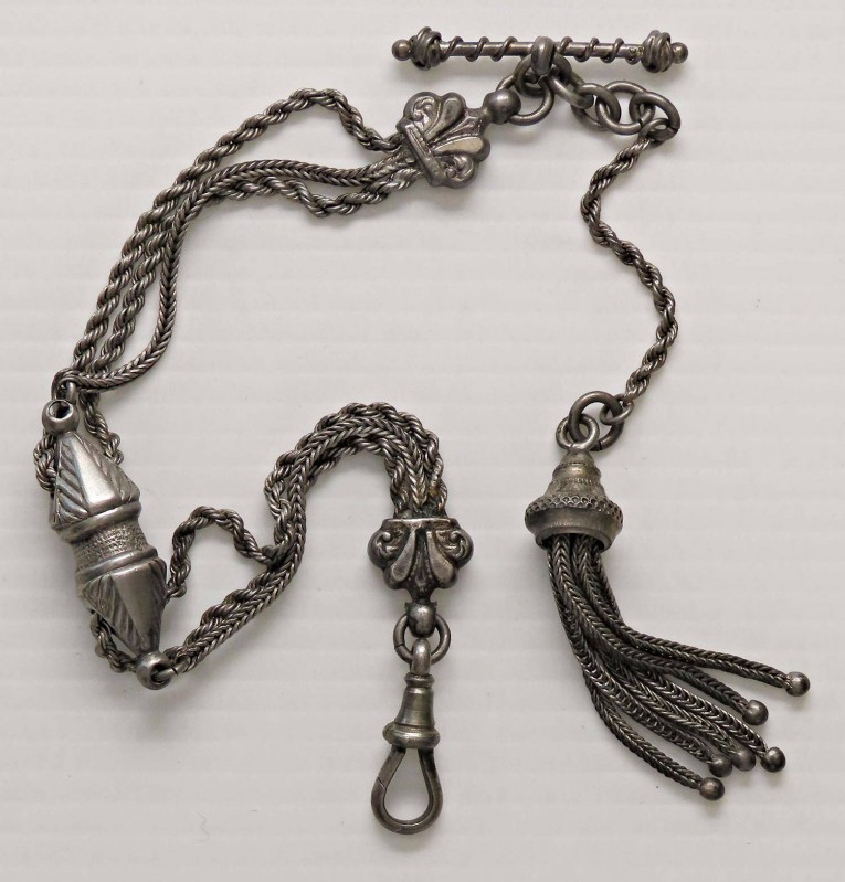 VARIE - Orologi da taschino Catena in AG, cm 26, gr. 16,65
Ottimo