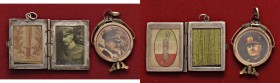 VARIE - Epoca fascista Coppia in oro e argento di portaritratti mignon con foto di Mussoli, D'Annunzio e Hitler
Buono