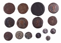 Lote formado por: 1 semis, 6 ases, 1 dupondio, 4 quinarios y 1 denario forrado (todas de Emerita), incluye 2 ases ibéricos. Total 15 monedas. A examin...