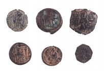 Lote formado por 3 piezas árabo-bizantinas, más otra con busto de Cristo y reverso en árabe (probablemente urtúquida) y 2 pequeños bronces romanos del...