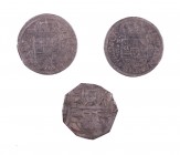 Lote formado por 3 monedas: 2 reales de Toledo de la época de los austrias, 1 real de Cuenca de 1718 y 1 real de Sevilla de 1753. A examinar. BC/BC+.