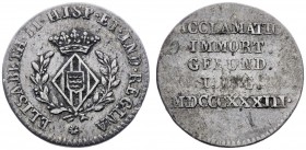 1833. Isabel II. Girona. Medalla de Proclamación. Módulo 1 real. (Ha. 12) (V. 744) (V.Q. 13362) (Cru.Medalles 255). 2,49 g. MBC.