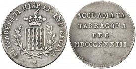 1833. Isabel II. Tarragona. Medalla de Proclamación. (Ha. 33 var) (V. 761) (V.Q. 13383 var) (Cru.Medalles 261). 2,58 g. Ø21 mm. Plata. Final de leyend...