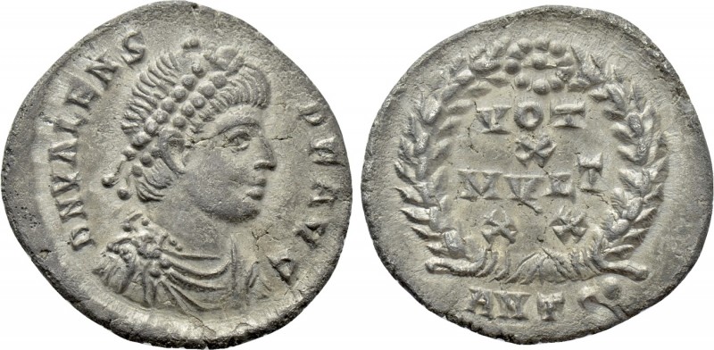 VALENS (364-378). Siliqua. Antioch. 

Obv: D N VALENS P F AVG. 
Diademed, dra...