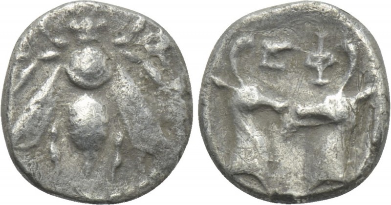 IONIA. Ephesos. Diobol (Circa 390-325 BC). 

Obv: EΦ. 
Bee.
Rev: EΦ. 
Confr...