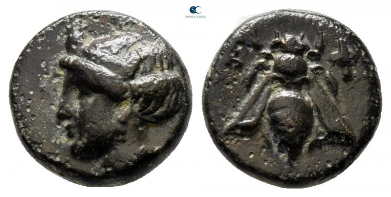 Ionia. Ephesos circa 375-325 BC. 
Bronze Æ

9 mm., 1,22 g.



very fine