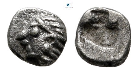 Ionia. Kolophon circa 530-500 BC. 
Tetartemorion AR

5 mm., 0,19 g.



ve...