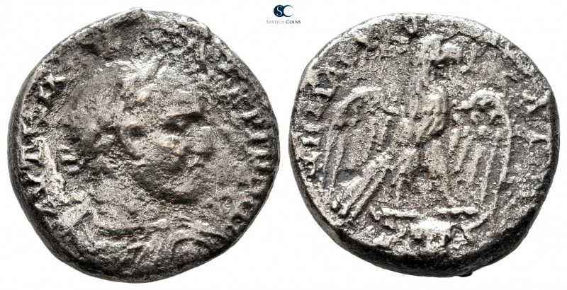 Mesopotamia. Carrhae. Macrinus AD 217-218. 
Tetradrachm AR

24 mm., 9,91 g.
...