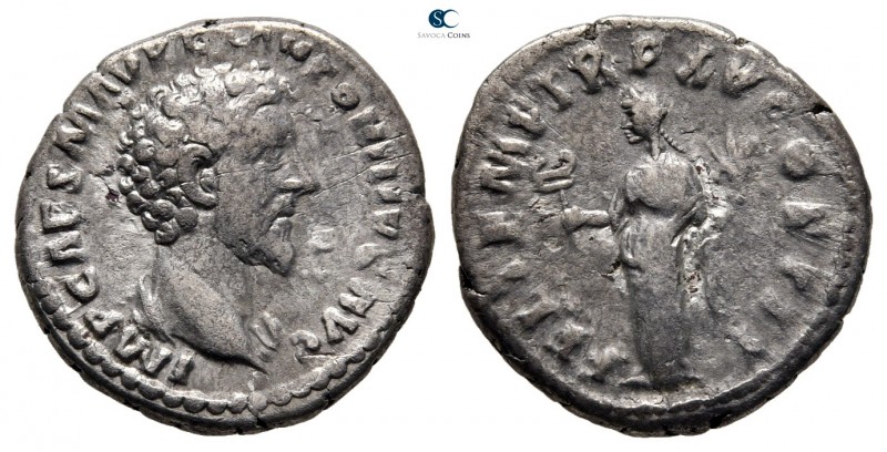 Marcus Aurelius circa AD 161-180. Rome
Denarius AR

18 mm., 3,23 g.



ne...