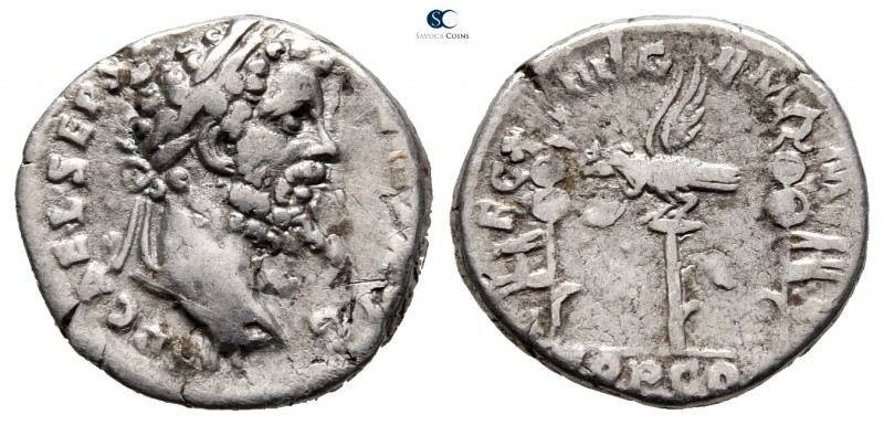 Septimius Severus AD 193-211. Legionary type. Rome
Denarius AR

17 mm., 2,48 ...