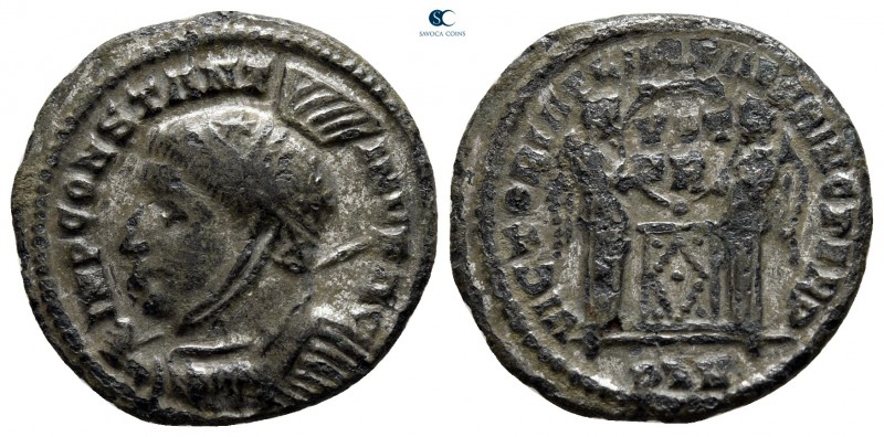 Constantinus I the Great AD 306-337. Londinium
Follis Æ

18 mm., 2,31 g.

...