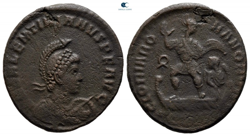 Valentinian II AD 375-392. Constantinople
Follis Æ

23 mm., 4,83 g.



ve...