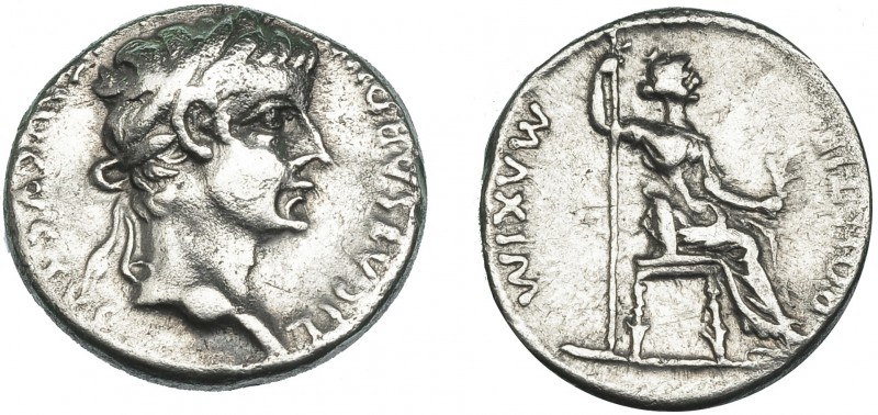 TIBERIO. Denario. Lugdunum (36-7 d.C.). R/ Livia entronizada con cetro y patas d...