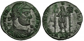 VETRANIO. Centenionalis. Siscia (350). R/ Emperador de frente con dos bárbarosM CONCORDIA MILITVM, en campo A. RIC-274. Leve vano. EBC. Rara. EBC.