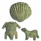 HISPANIA ANTIGUA. Íberos. Bronce. Lote de tres figuras: concha, rana y oveja. Altura: 3,0; 3,2 y 3,4 cm. Siglos V-II a.C.