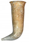 ROMA. Imperio Romano. Vidrio. Rython. Presenta pequeñas irisaciones y pátina de opacidad. Altura: 15,0 cm. S. I d.C.