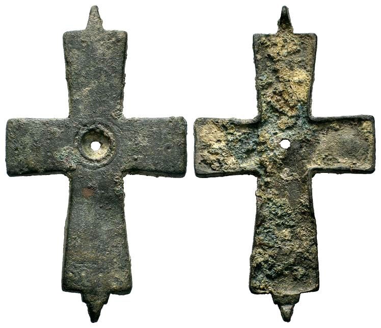 Byzantine Cross,About fine to about very fine.

Weight: 27,31 gr
Diameter: 77,65...
