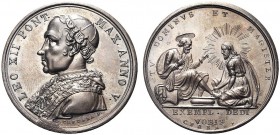 MEDAGLIE PAPALI
ROMA
Leone XII (Annibale Sermattei della Genga), 1823-1829. Medaglia 1828 a. V opus Giuseppe Cerbara. Æ gr. 14,12 mm 32,5 LEO XII P ...